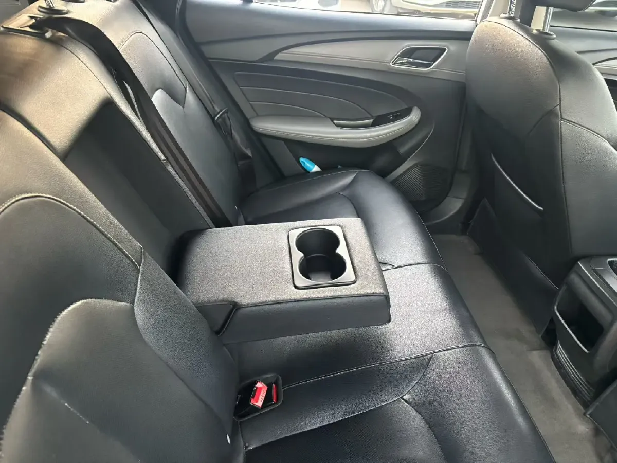 2020 Roewe Ei5 BEV 52.5KWH,autocango,china used car exporter,china ev exporter,chinese used car exporter,chinese used ev exporter