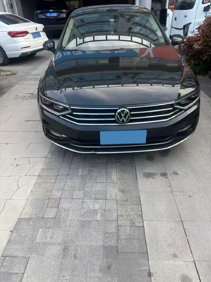 2020 Volkswagen Magotan 2.0T 186HP L4 7DCT,autocango,china used car exporter,china ev exporter,chinese used car exporter,chinese used ev exporter
