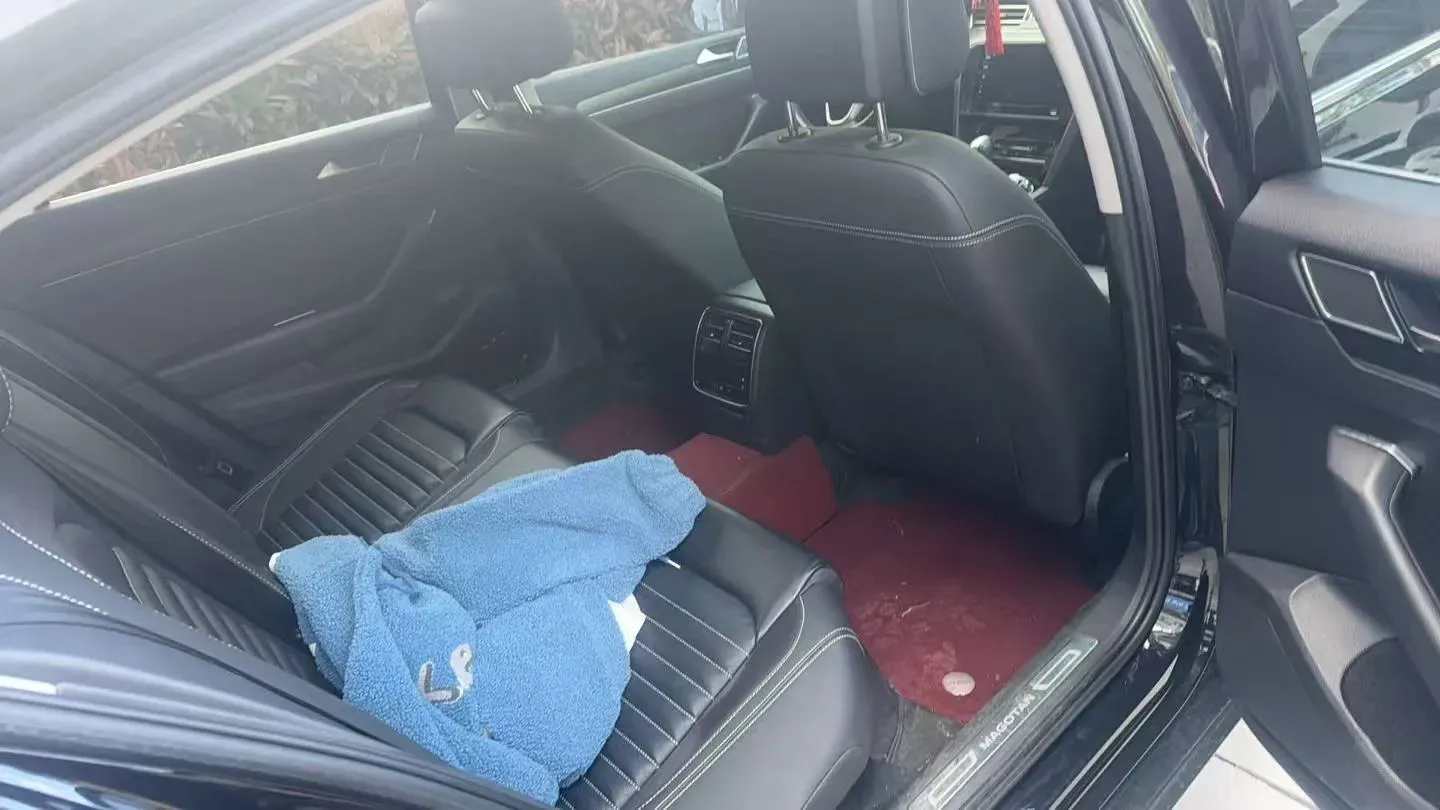 2020 Volkswagen Magotan 2.0T 186HP L4 7DCT,autocango,china used car exporter,china ev exporter,chinese used car exporter,chinese used ev exporter