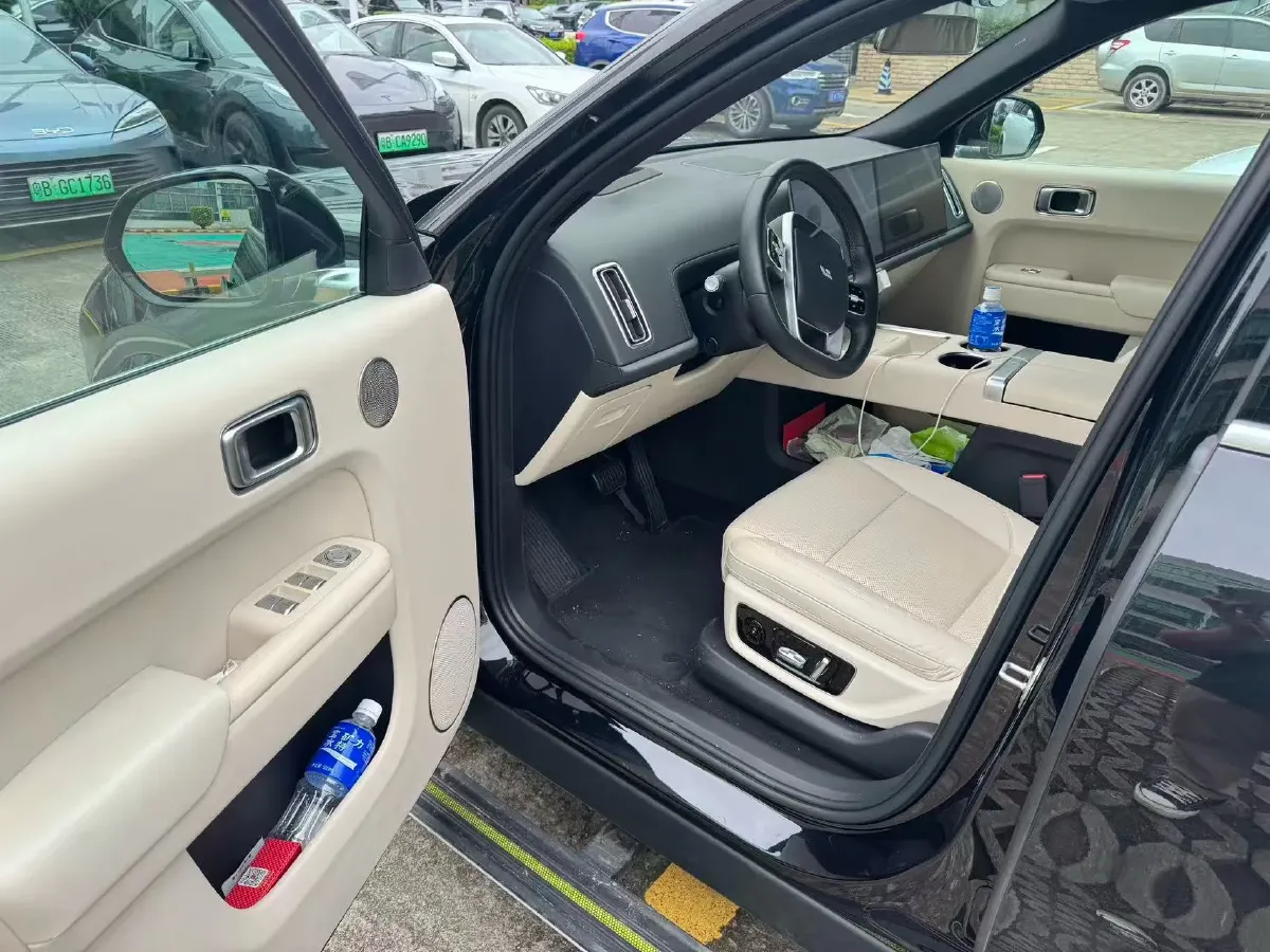2022 Li L9 Range Extended 154HP REEV 42.6KWH,autocango,china used car exporter,china ev exporter,chinese used car exporter,chinese used ev exporter