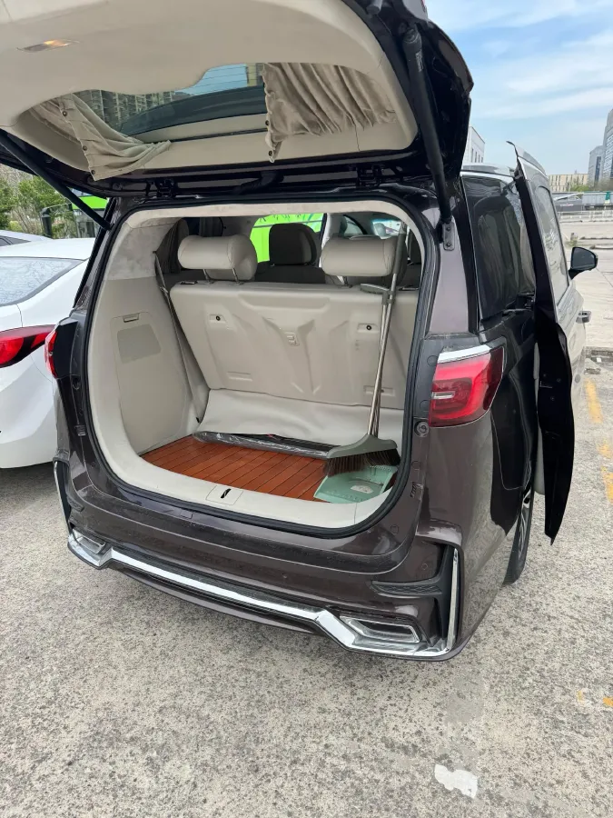 2020 Buick GL8 2.0T 237HP L4 9AT,autocango,china used car exporter,china ev exporter,chinese used car exporter,chinese used ev exporter