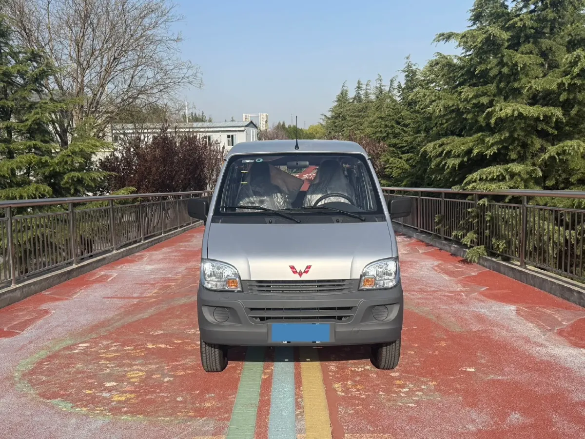 2023 WuLing ZhiGuang 1.5L 102HP L4 5MT,autocango,china used car exporter,china ev exporter,chinese used car exporter,chinese used ev exporter