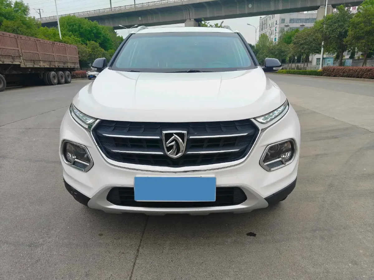 2017 BaoJun 510 1.5L 112HP L4 5AMT,autocango,china used car exporter,china ev exporter,chinese used car exporter,chinese used ev exporter