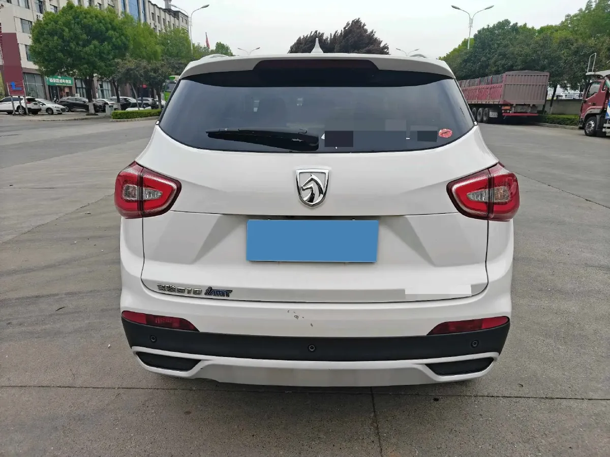 2017 BaoJun 510 1.5L 112HP L4 5AMT,autocango,china used car exporter,china ev exporter,chinese used car exporter,chinese used ev exporter