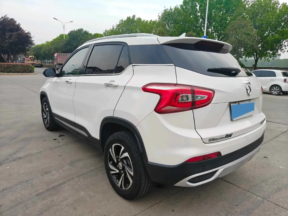 2017 BaoJun 510 1.5L 112HP L4 5AMT,autocango,china used car exporter,china ev exporter,chinese used car exporter,chinese used ev exporter
