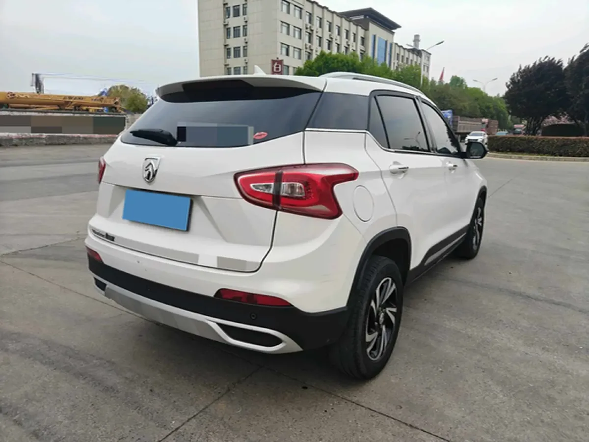 2017 BaoJun 510 1.5L 112HP L4 5AMT,autocango,china used car exporter,china ev exporter,chinese used car exporter,chinese used ev exporter