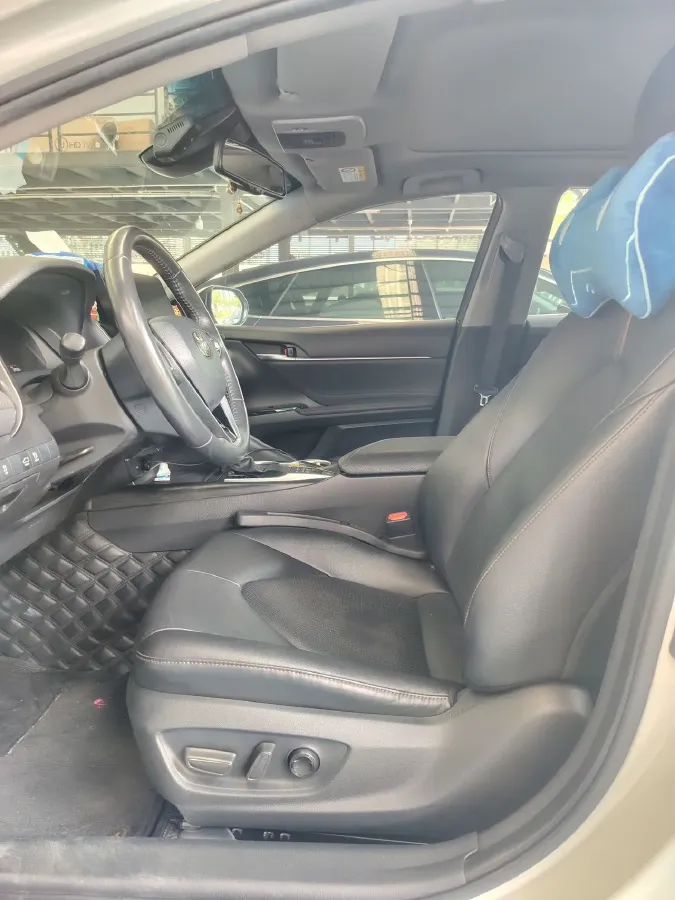 2021 Toyota Camry 2.5L 178HP L4 E-CVT Hybrid,autocango,china used car exporter,china ev exporter,chinese used car exporter,chinese used ev exporter