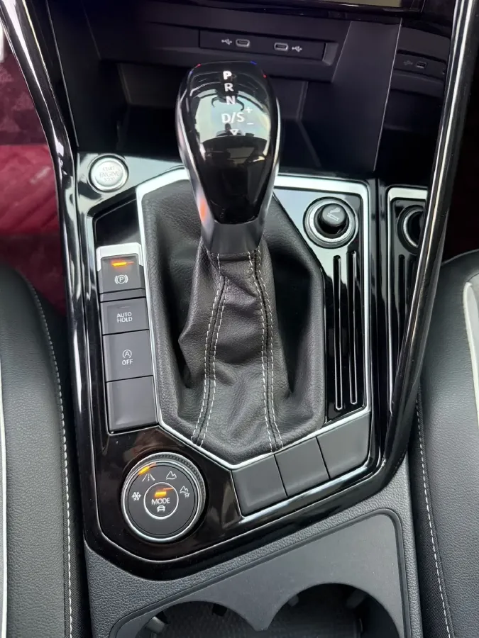 2020 Volkswagen Tayron 2.0T 220HP L4 7DCT,autocango,china used car exporter,china ev exporter,chinese used car exporter,chinese used ev exporter