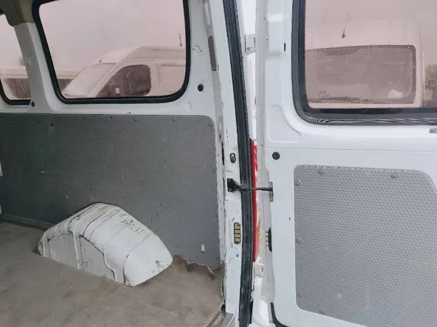 2019 MAXUS XinTu V80 2.5T 136HP L4 6MT,autocango,china used car exporter,china ev exporter,chinese used car exporter,chinese used ev exporter