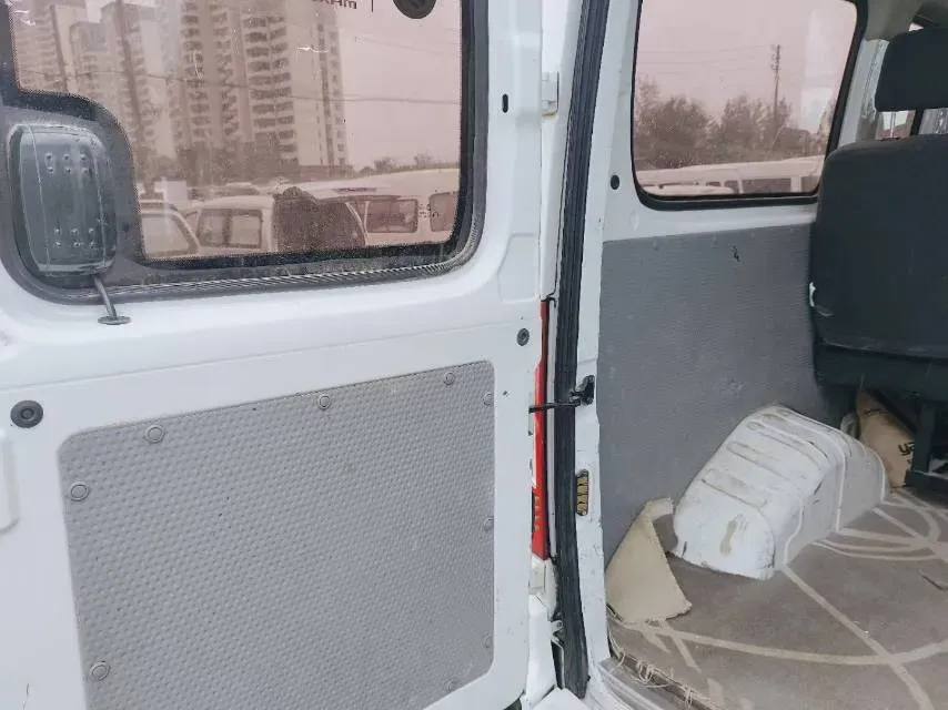 2019 MAXUS XinTu V80 2.5T 136HP L4 6MT,autocango,china used car exporter,china ev exporter,chinese used car exporter,chinese used ev exporter