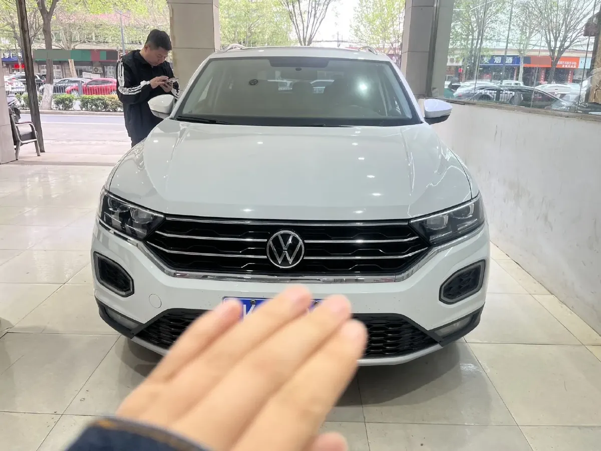 2022 Volkswagen T-Roc 1.4T 150HP L4 7DCT,autocango,china used car exporter,china ev exporter,chinese used car exporter,chinese used ev exporter