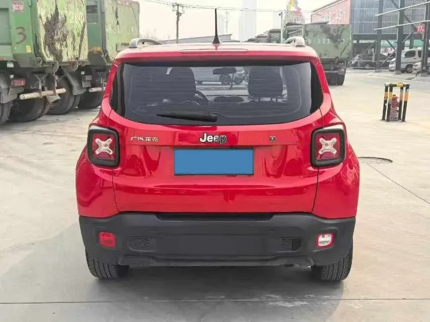 2019 Jeep Renegade 1.3T 173HP L4 7DCT,autocango,china used car exporter,china ev exporter,chinese used car exporter,chinese used ev exporter