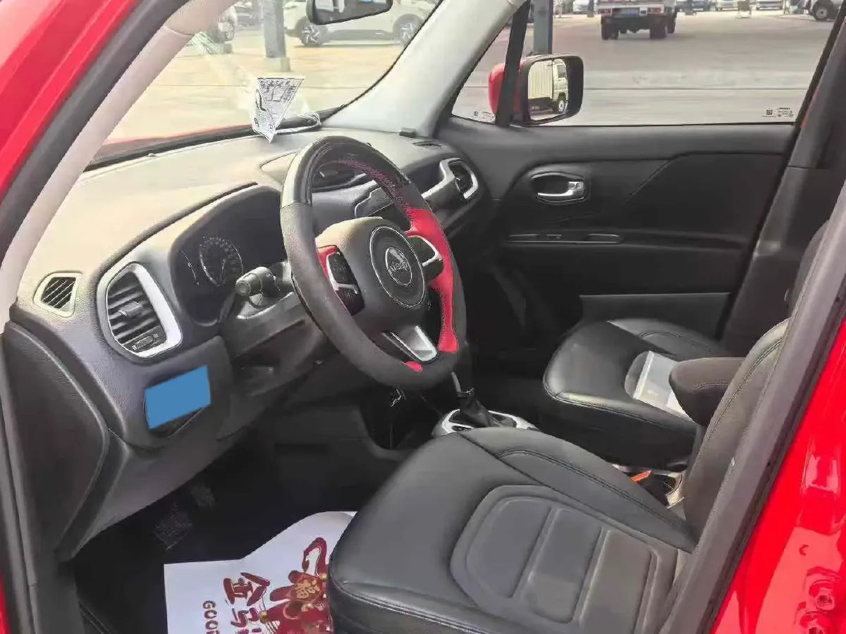 2019 Jeep Renegade 1.3T 173HP L4 7DCT,autocango,china used car exporter,china ev exporter,chinese used car exporter,chinese used ev exporter