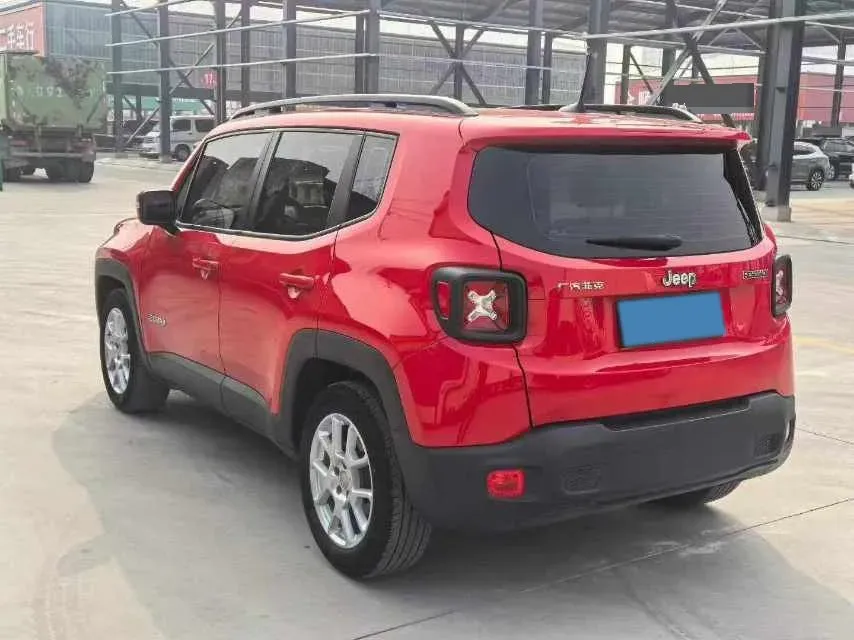 2019 Jeep Renegade 1.3T 173HP L4 7DCT,autocango,china used car exporter,china ev exporter,chinese used car exporter,chinese used ev exporter