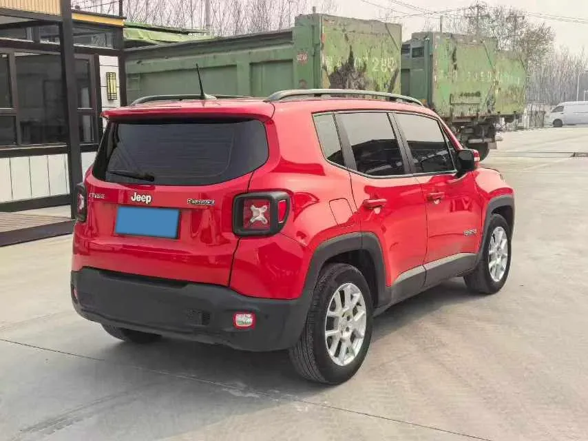 2019 Jeep Renegade 1.3T 173HP L4 7DCT,autocango,china used car exporter,china ev exporter,chinese used car exporter,chinese used ev exporter