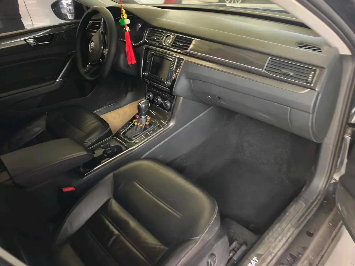 2016 Volkswagen Passat 1.8T 180HP L4 7DCT,autocango,china used car exporter,china ev exporter,chinese used car exporter,chinese used ev exporter