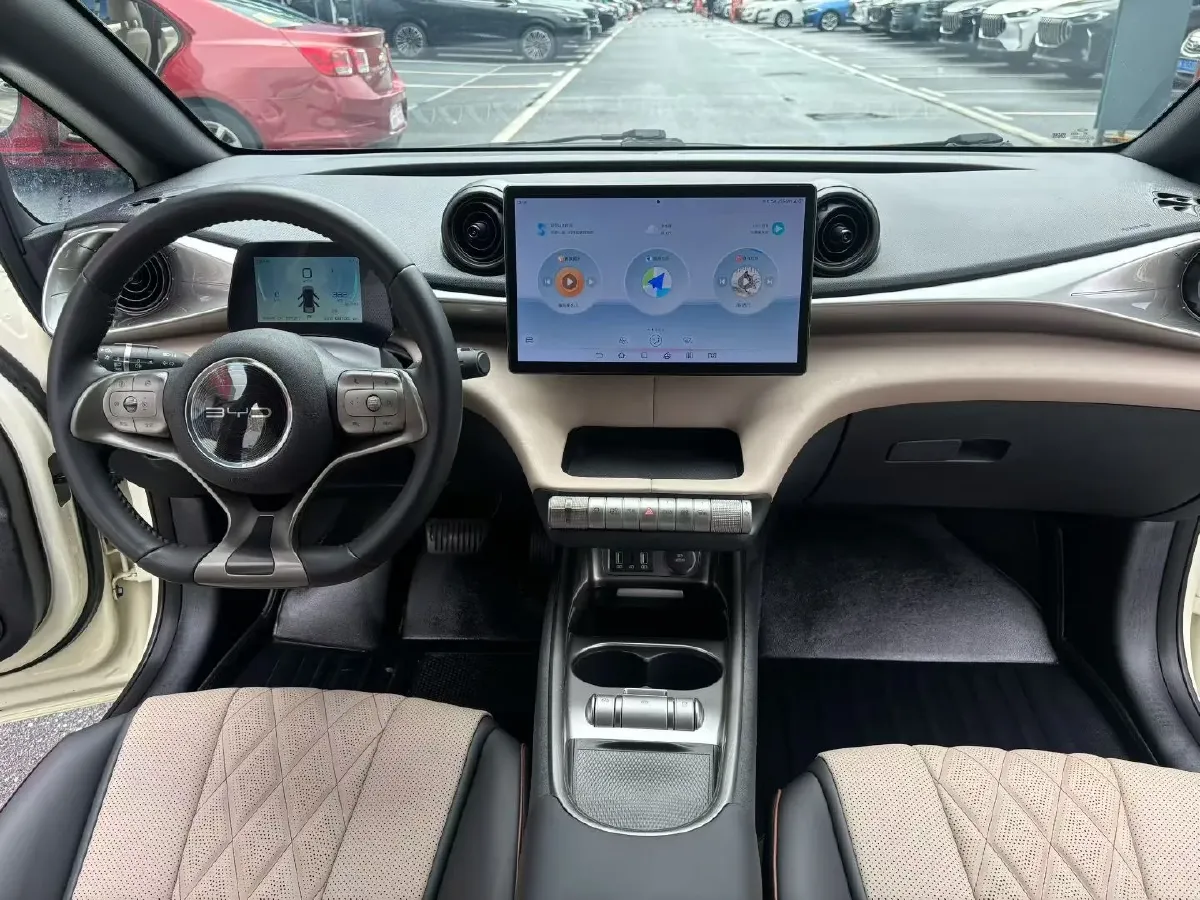 2021 Ford Escort 1.5L 122HP L3 6AT,autocango,china used car exporter,china ev exporter,chinese used car exporter,chinese used ev exporter