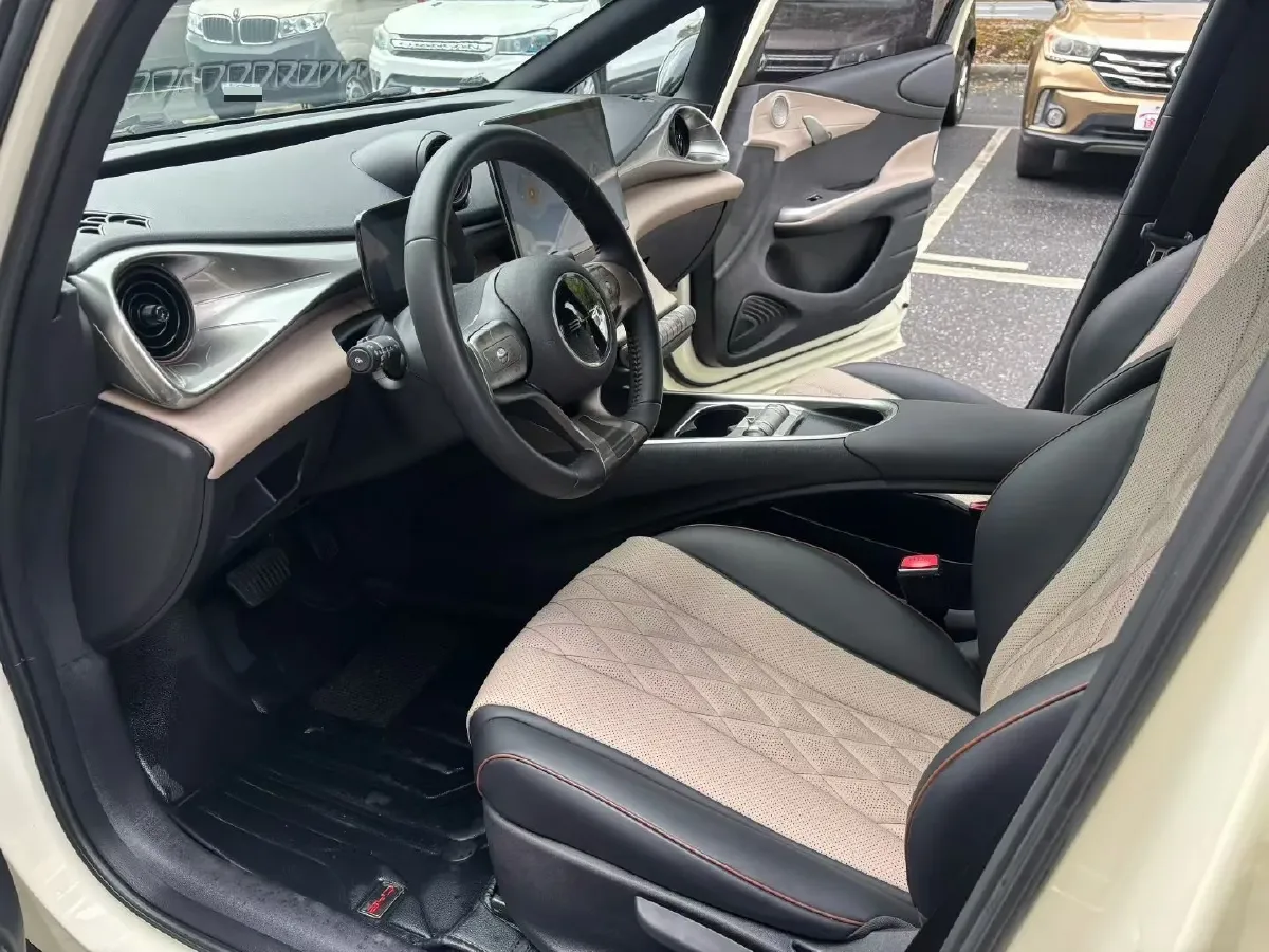 2021 Ford Escort 1.5L 122HP L3 6AT,autocango,china used car exporter,china ev exporter,chinese used car exporter,chinese used ev exporter