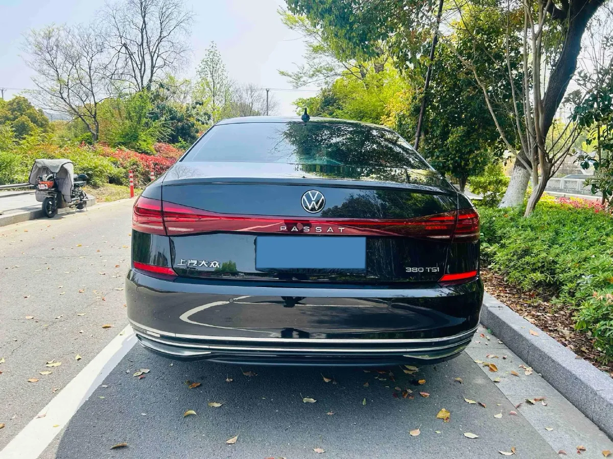 2024 Volkswagen Passat 2.0T 220HP L4 7DCT,autocango,china used car exporter,china ev exporter,chinese used car exporter,chinese used ev exporter