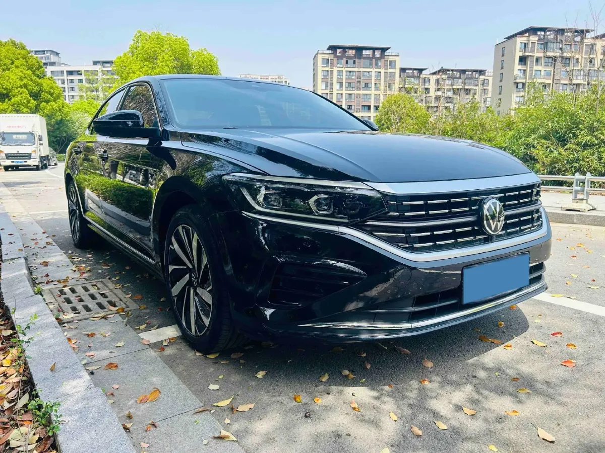2024 Volkswagen Passat 2.0T 220HP L4 7DCT,autocango,china used car exporter,china ev exporter,chinese used car exporter,chinese used ev exporter