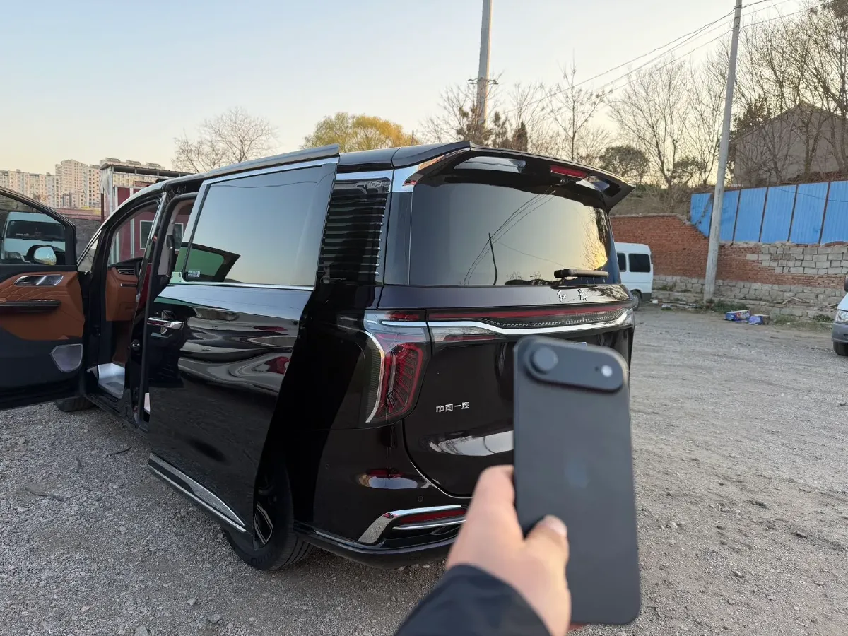 2023 HongQi HQ9 2.0T 252HP L4 8AT,autocango,china used car exporter,china ev exporter,chinese used car exporter,chinese used ev exporter