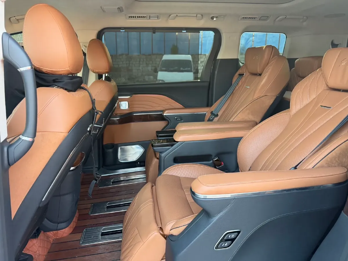 2023 HongQi HQ9 2.0T 252HP L4 8AT,autocango,china used car exporter,china ev exporter,chinese used car exporter,chinese used ev exporter