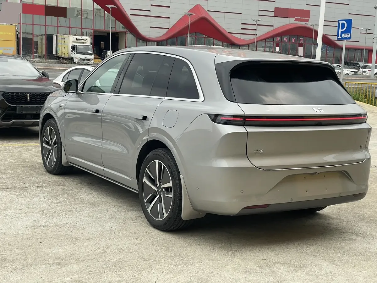2025 Li L6 Range Extended 154HP L4 REEV,autocango,china used car exporter,china ev exporter,chinese used car exporter,chinese used ev exporter