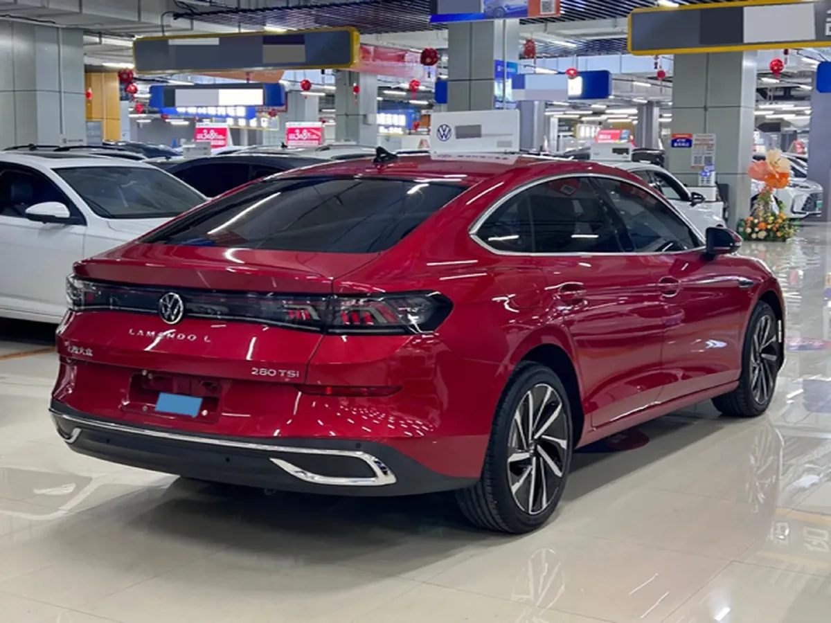 2022 Skoda Superb 2.0T 186HP L4 7DCT,autocango,china used car exporter,china ev exporter,chinese used car exporter,chinese used ev exporter