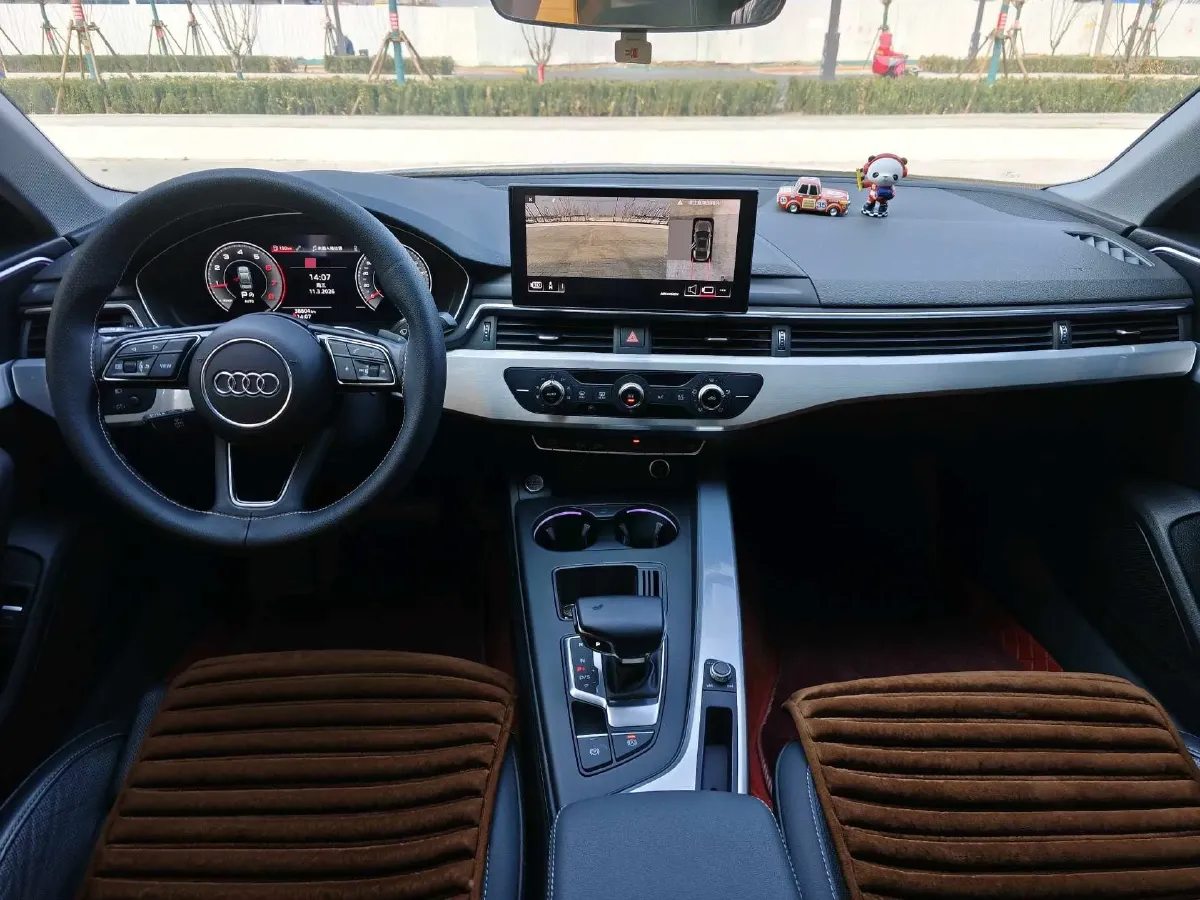 2022 Audi A4L 2.0T 190HP L4 7DCT,autocango,china used car exporter,china ev exporter,chinese used car exporter,chinese used ev exporter