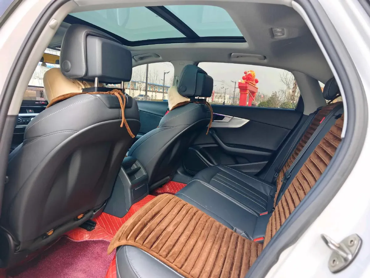 2022 Audi A4L 2.0T 190HP L4 7DCT,autocango,china used car exporter,china ev exporter,chinese used car exporter,chinese used ev exporter