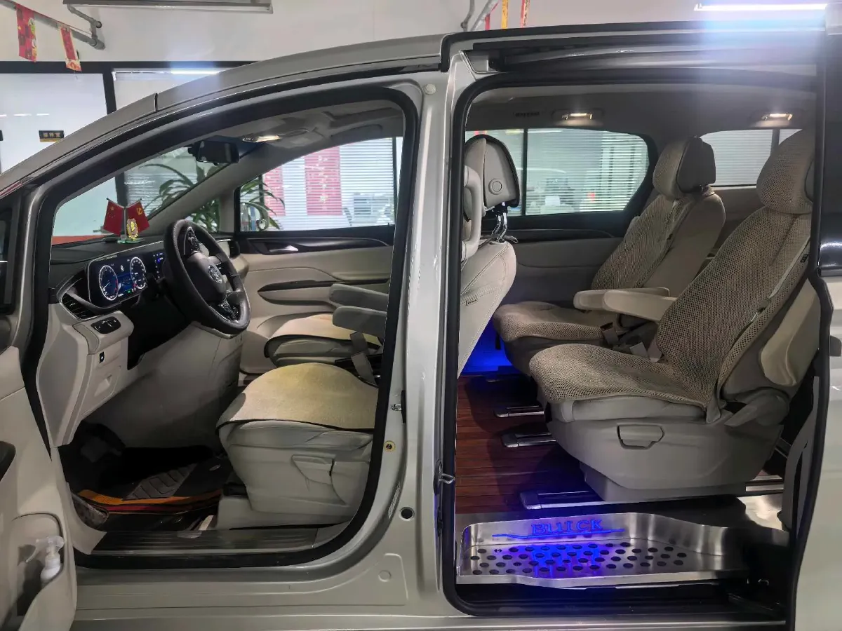 2022 Buick GL8 2.0T 237HP L4 9AT,autocango,china used car exporter,china ev exporter,chinese used car exporter,chinese used ev exporter