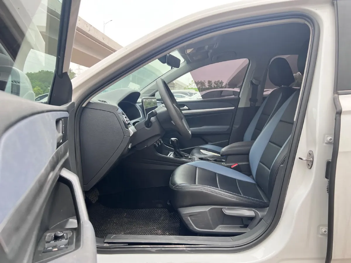 2023 Volkswagen Lavida 1.5L 110HP L4 6AT,autocango,china used car exporter,china ev exporter,chinese used car exporter,chinese used ev exporter