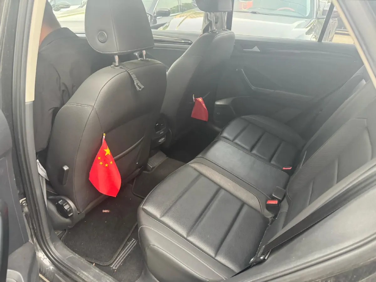 2021 Volkswagen T-Roc 1.4T 150HP L4 7DCT,autocango,china used car exporter,china ev exporter,chinese used car exporter,chinese used ev exporter