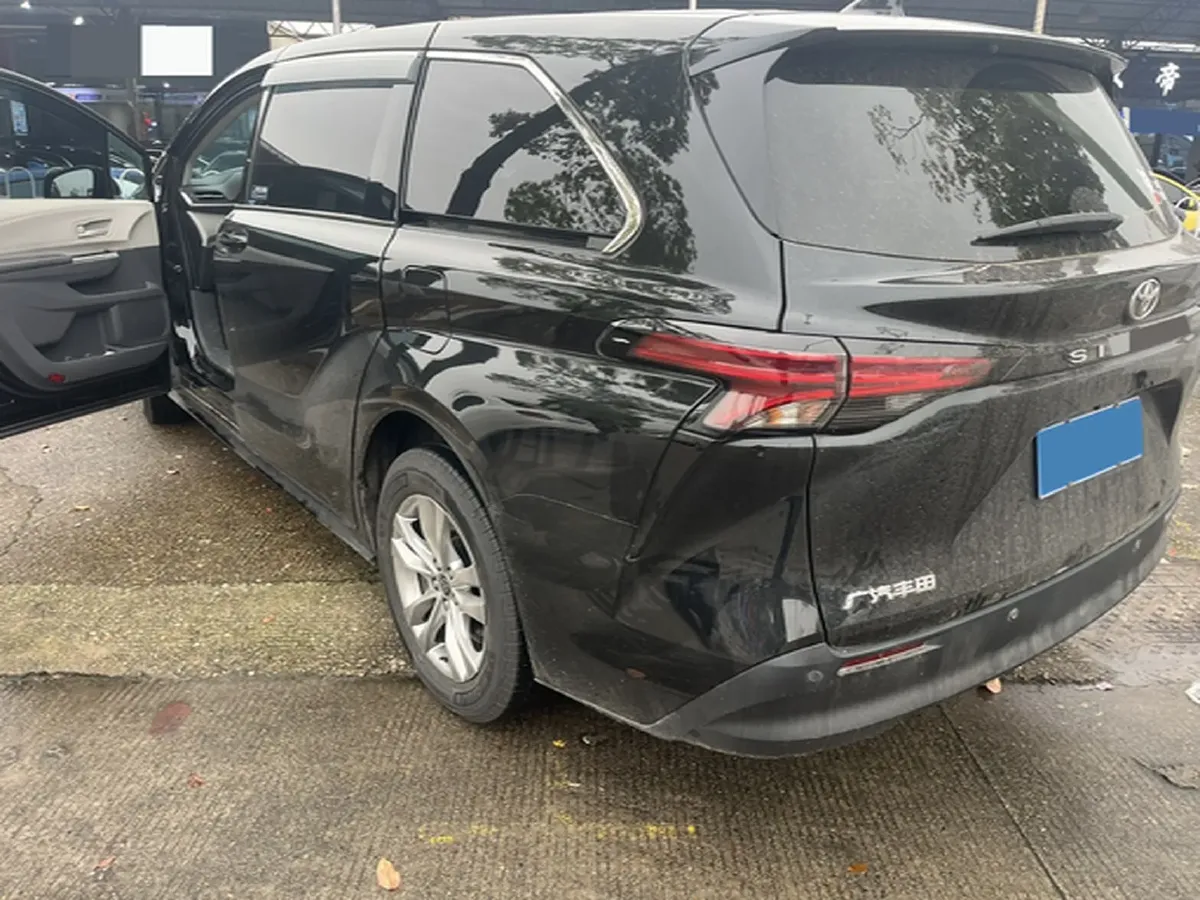 2024 Toyota Sienna 2.5L 189HP L4 E-CVT Hybrid,autocango,china used car exporter,china ev exporter,chinese used car exporter,chinese used ev exporter