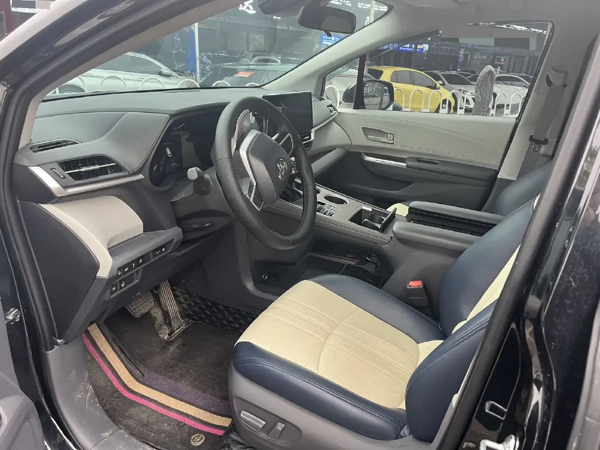 2024 Toyota Sienna 2.5L 189HP L4 E-CVT Hybrid,autocango,china used car exporter,china ev exporter,chinese used car exporter,chinese used ev exporter