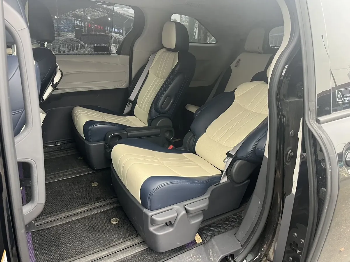 2024 Toyota Sienna 2.5L 189HP L4 E-CVT Hybrid,autocango,china used car exporter,china ev exporter,chinese used car exporter,chinese used ev exporter