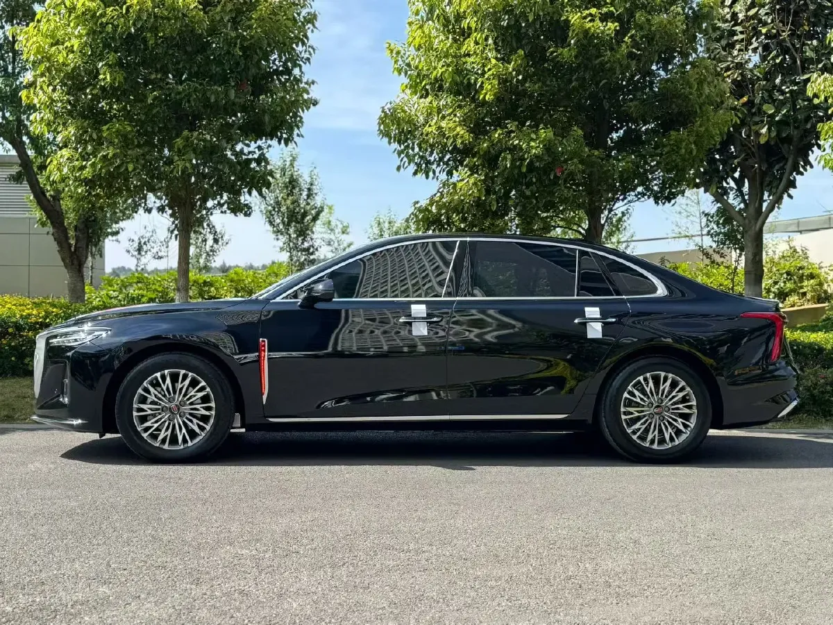 2023 HongQi H5 1.5T 169HP L4 7DCT,autocango,china used car exporter,china ev exporter,chinese used car exporter,chinese used ev exporter