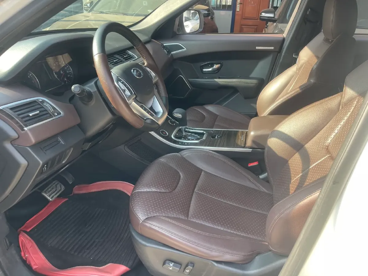 2016 Landwind X7 2.0T 190HP L4 8AT,autocango,china used car exporter,china ev exporter,chinese used car exporter,chinese used ev exporter