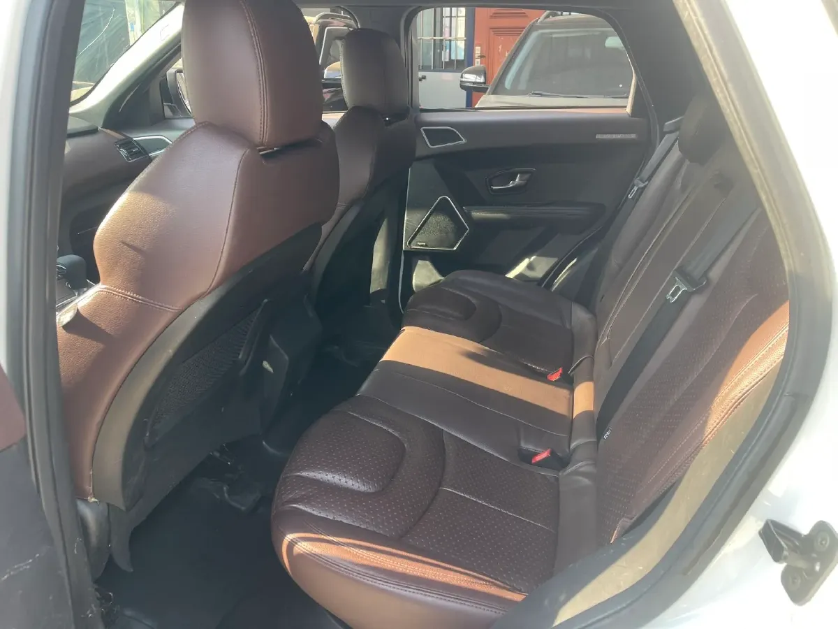 2016 Landwind X7 2.0T 190HP L4 8AT,autocango,china used car exporter,china ev exporter,chinese used car exporter,chinese used ev exporter