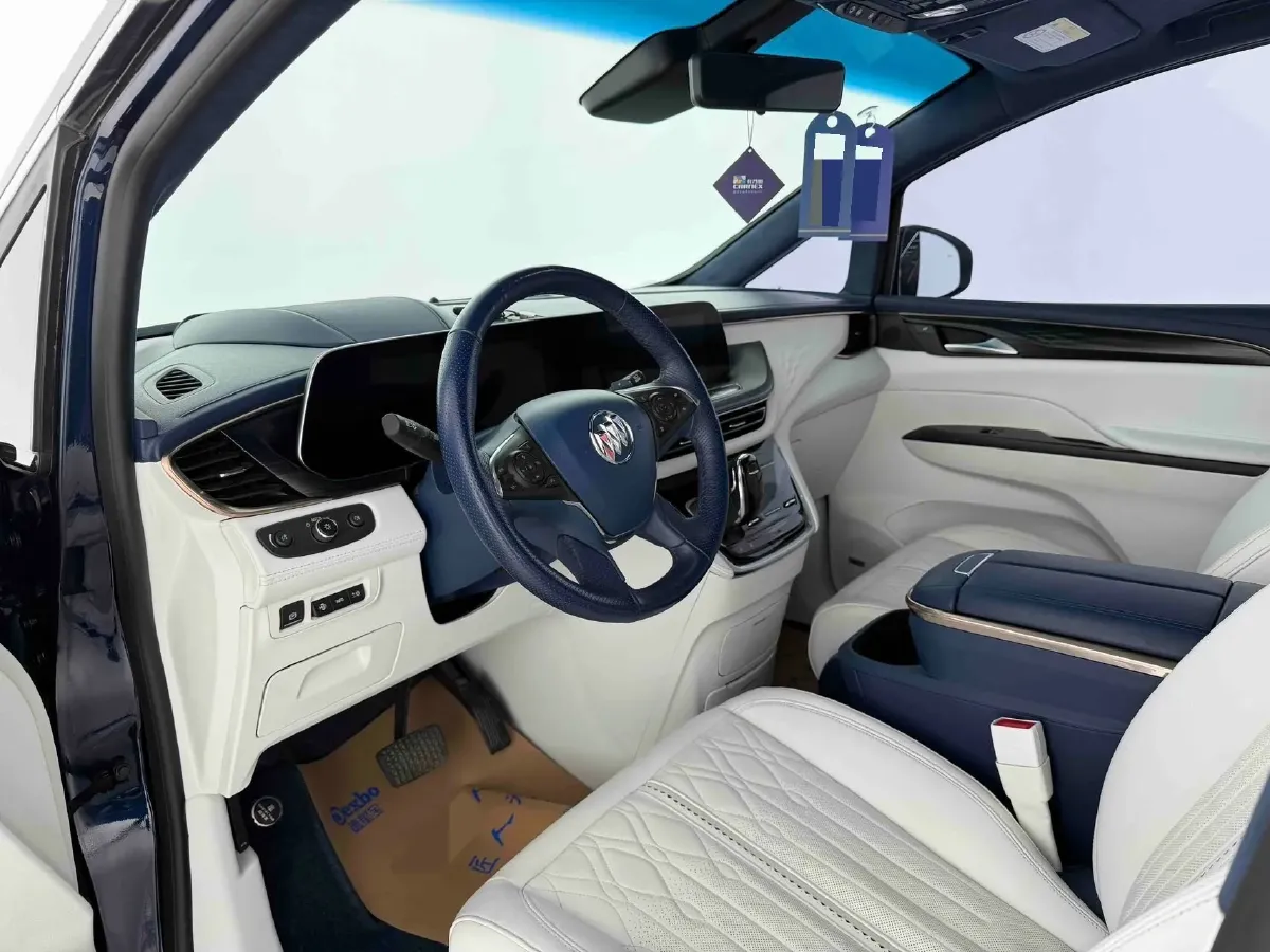 2020 Buick GL8 2.0T 237HP L4 9AT,autocango,china used car exporter,china ev exporter,chinese used car exporter,chinese used ev exporter