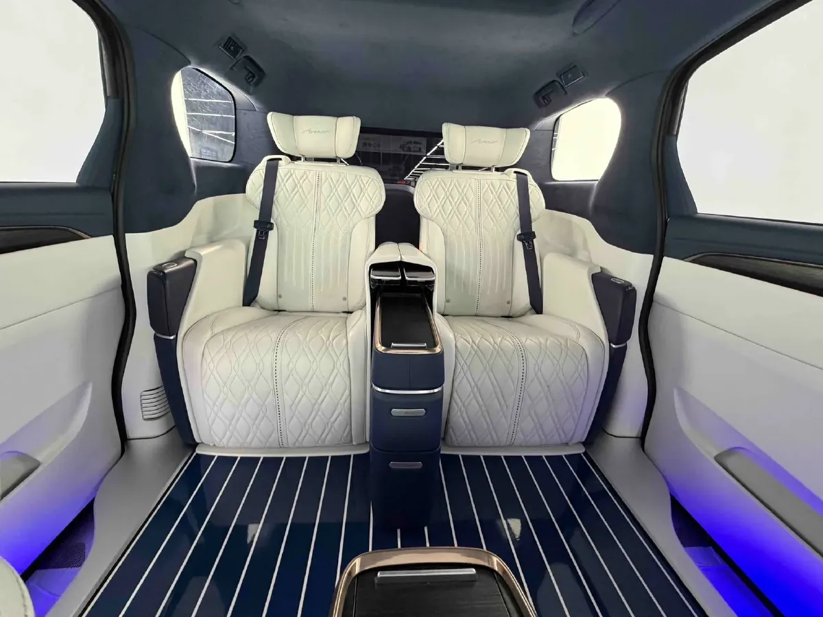 2020 Buick GL8 2.0T 237HP L4 9AT,autocango,china used car exporter,china ev exporter,chinese used car exporter,chinese used ev exporter