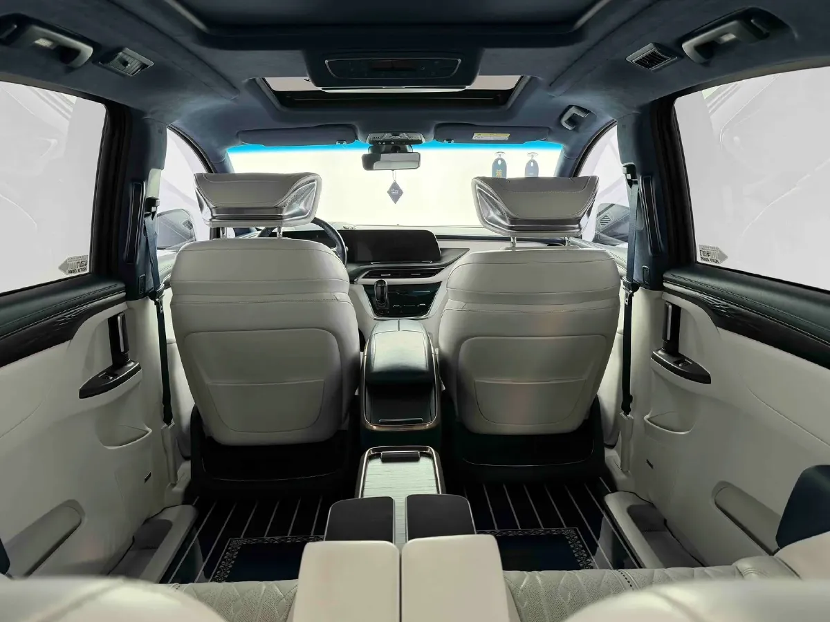 2020 Buick GL8 2.0T 237HP L4 9AT,autocango,china used car exporter,china ev exporter,chinese used car exporter,chinese used ev exporter