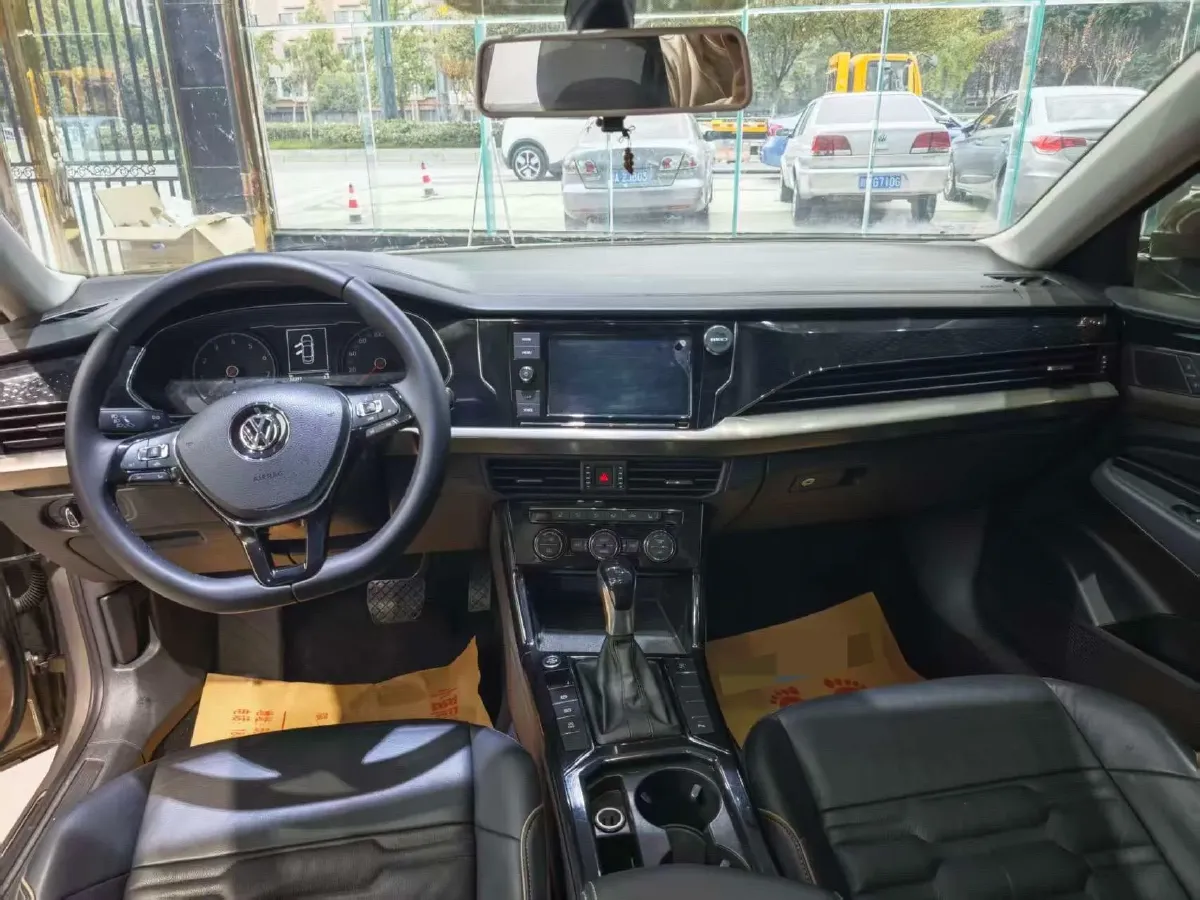 2019 Skoda Kodiak 2.0T 186HP L4 7DCT,autocango,china used car exporter,china ev exporter,chinese used car exporter,chinese used ev exporter