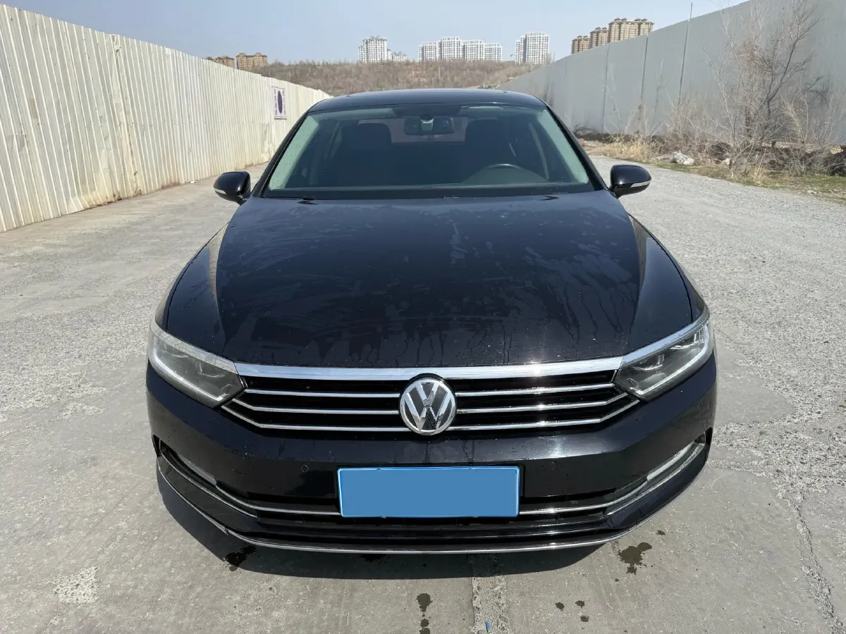 2018 Volkswagen Magotan 2.0T 220HP L4 7DCT,autocango,china used car exporter,china ev exporter,chinese used car exporter,chinese used ev exporter