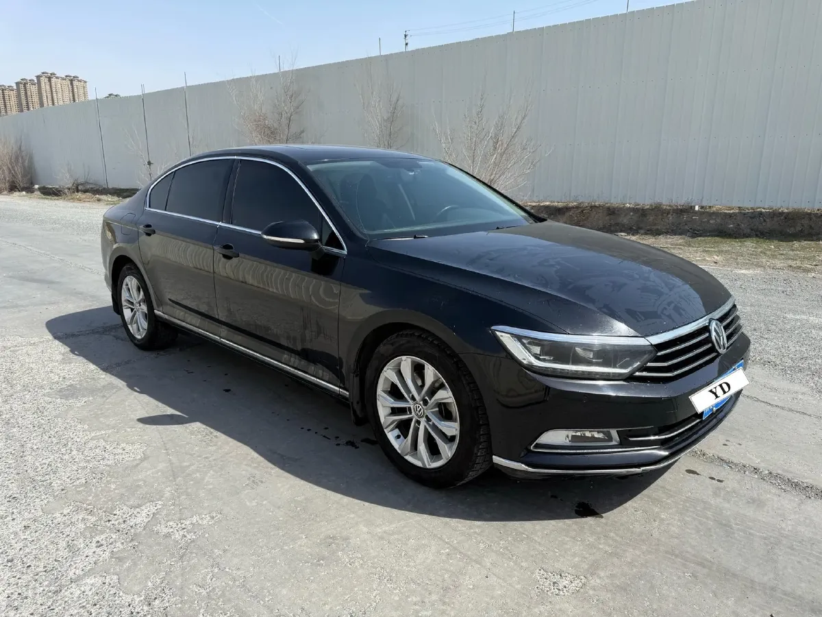 2018 Volkswagen Magotan 2.0T 220HP L4 7DCT,autocango,china used car exporter,china ev exporter,chinese used car exporter,chinese used ev exporter