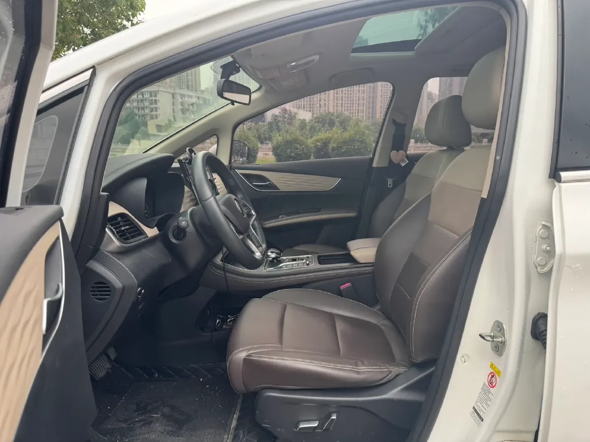 2022 Roewe RX5 MAX 2.0T 231HP L4 8AT,autocango,china used car exporter,china ev exporter,chinese used car exporter,chinese used ev exporter