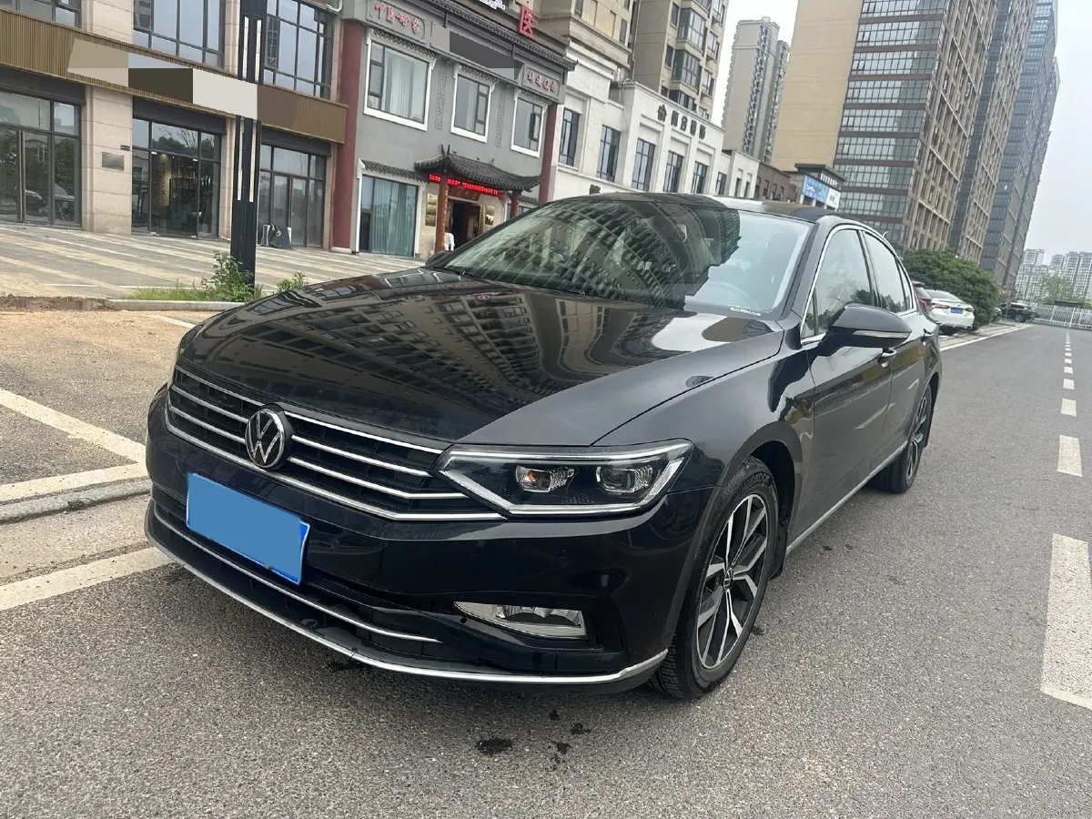 2020 Volkswagen Magotan 2.0T 186HP L4 7DCT,autocango,china used car exporter,china ev exporter,chinese used car exporter,chinese used ev exporter