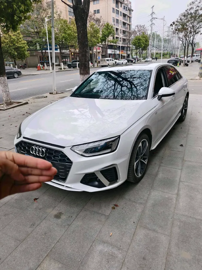 2024 Audi A4L 2.0T 190HP L4 7DCT,autocango,china used car exporter,china ev exporter,chinese used car exporter,chinese used ev exporter