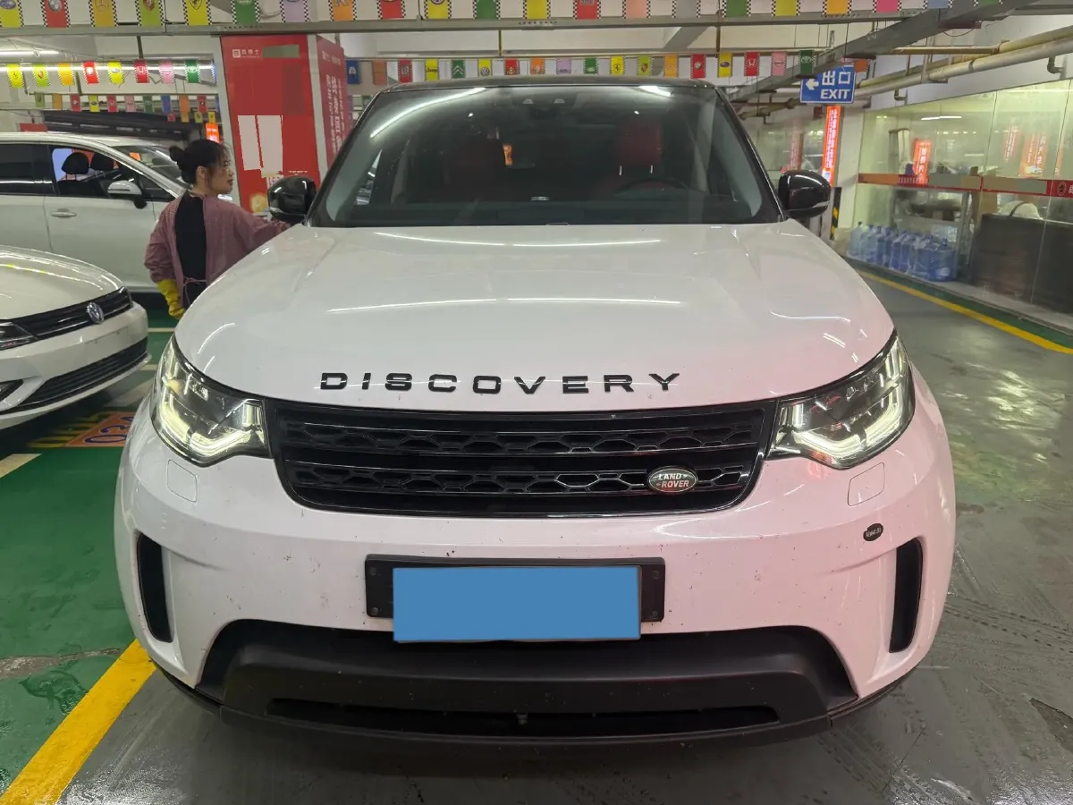 2018 Land Rover Discovery 2.0T 300HP L4 8AT,autocango,china used car exporter,china ev exporter,chinese used car exporter,chinese used ev exporter