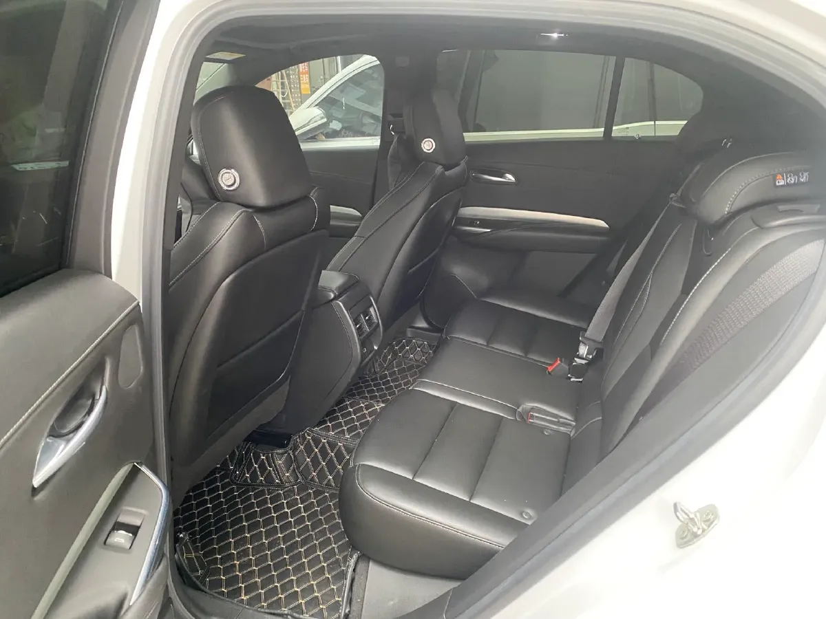 2023 Cadillac XT4 2.0T 237HP L4 9AT,autocango,china used car exporter,china ev exporter,chinese used car exporter,chinese used ev exporter